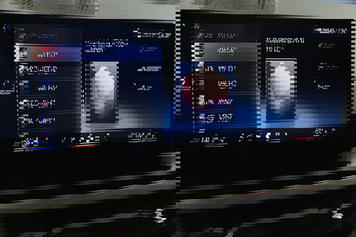 Used 2024 BMW X6 xDrive40i image 45