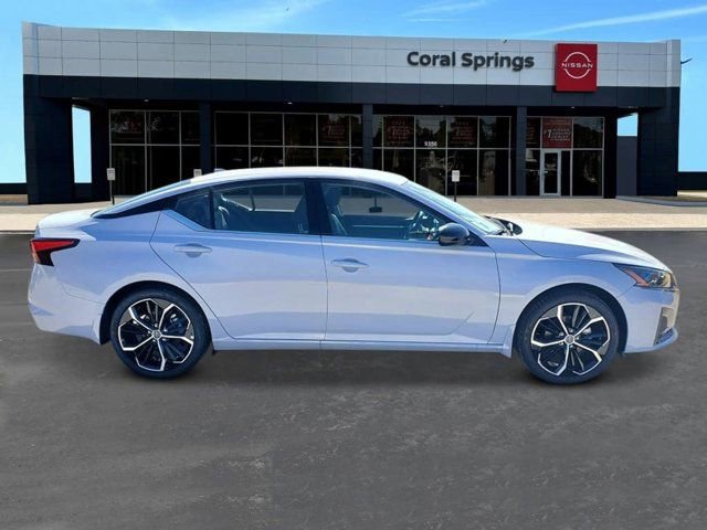 New 2026 Nissan Altima 2.5 SR FWD image 6