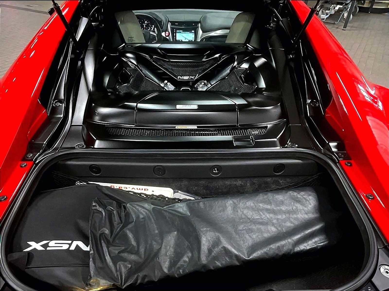 Used 2021 Acura NSX image 32