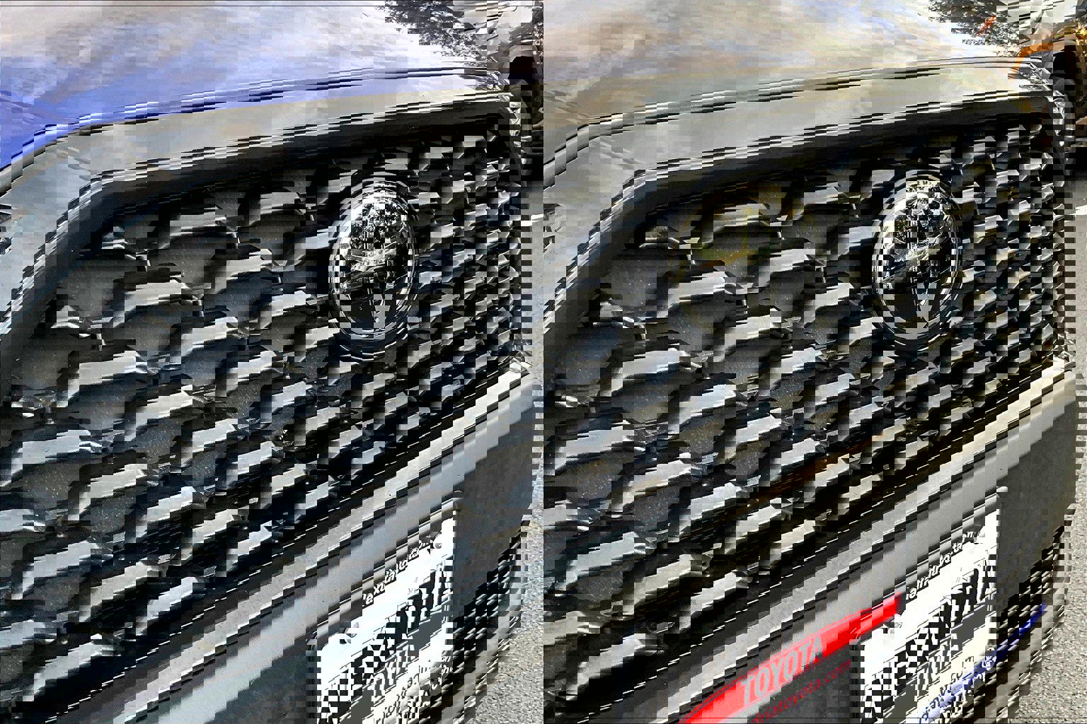 Used 2022 Toyota Corolla Cross LE image 28