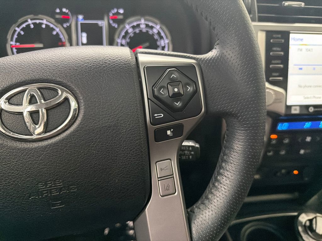 Used 2021 Toyota 4Runner Limited AWD/4WD image 28