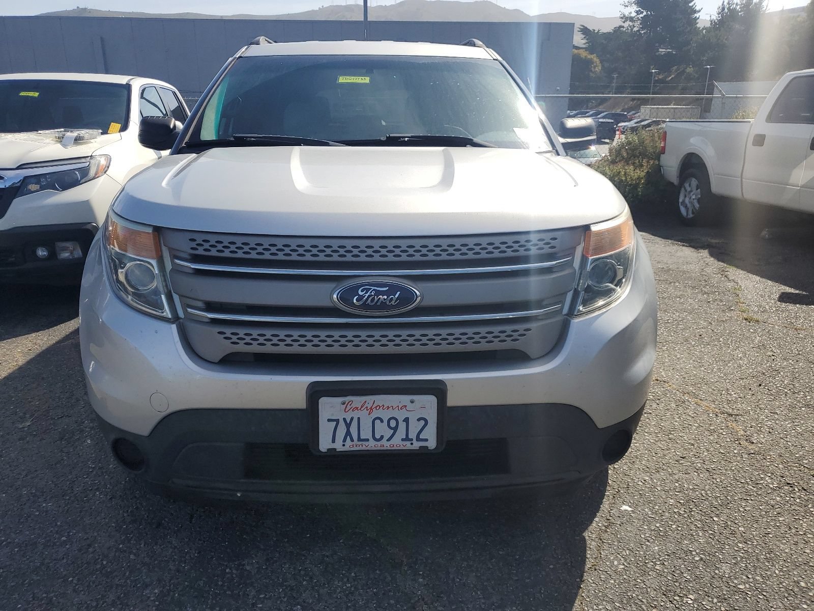 Used 2014 Ford Explorer FWD image 2