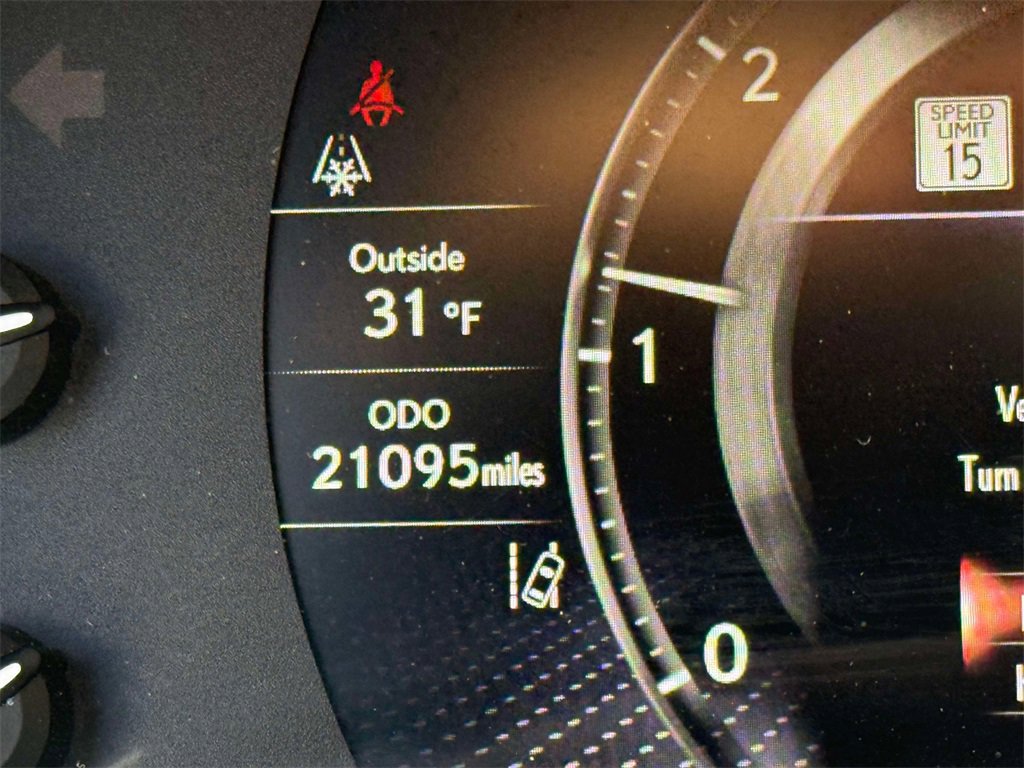 Used 2024 Lexus LX 600 4WD w/ Luxury Package image 5