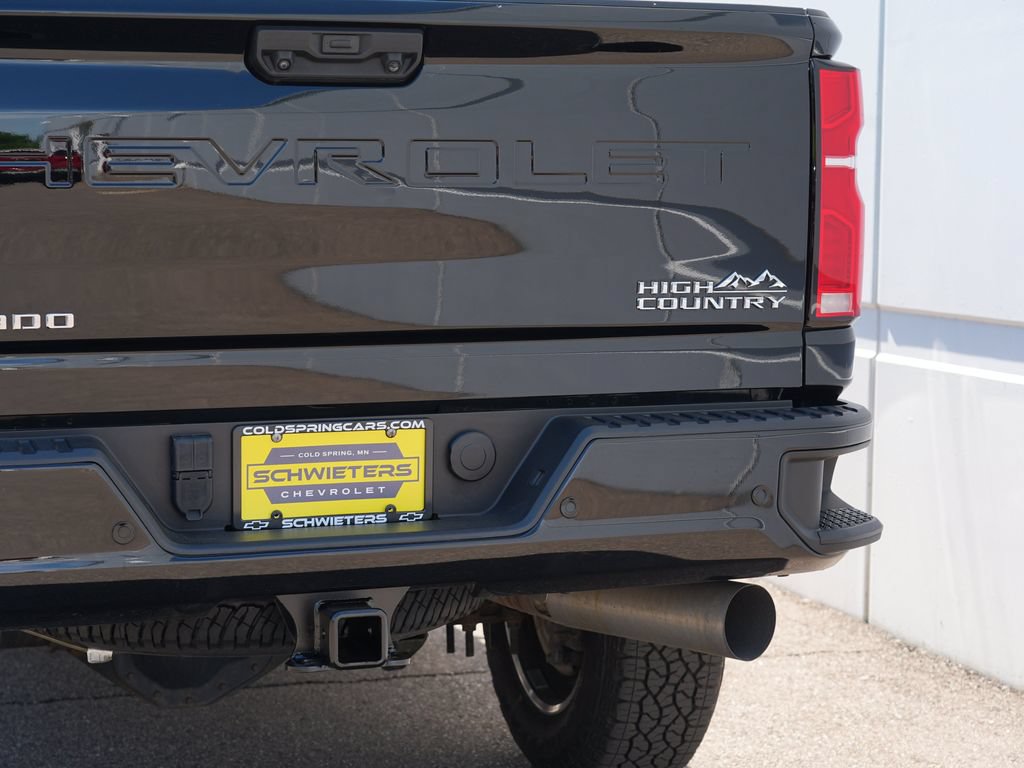 Used 2024 Chevrolet Silverado 3500 High Country w/ High Country Premium Package AWD/4WD image 10