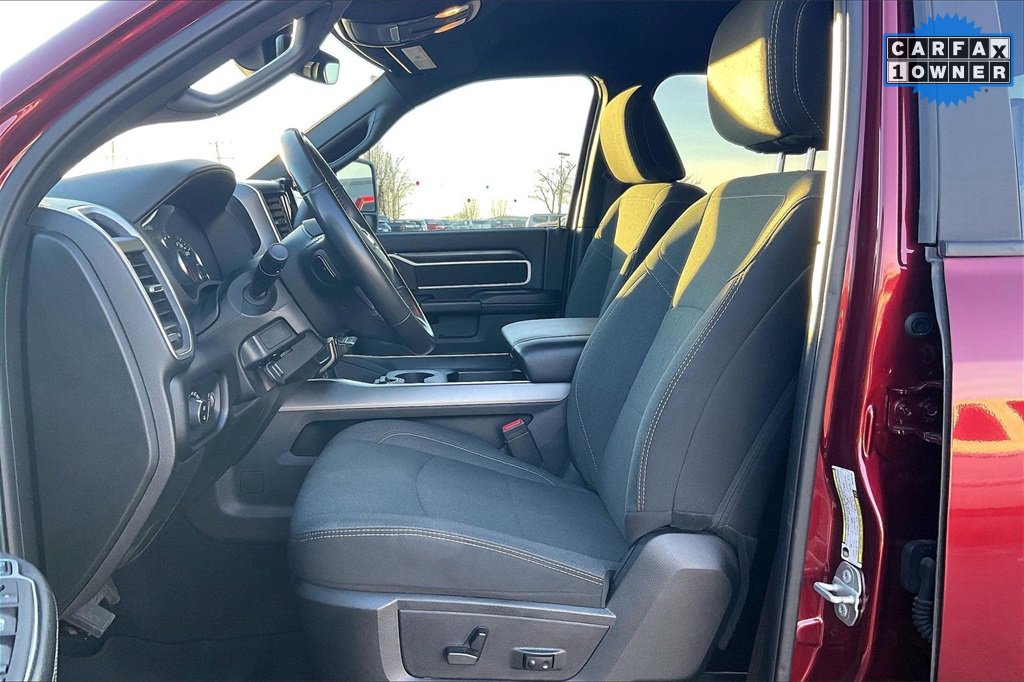 Used 2024 RAM 3500 Big Horn w/ Sport Appearance Package image 24