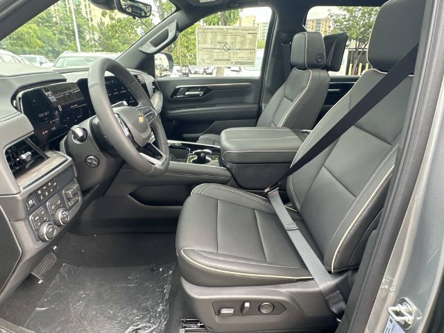 New 2026 Chevrolet Suburban Premier AWD/4WD image 8