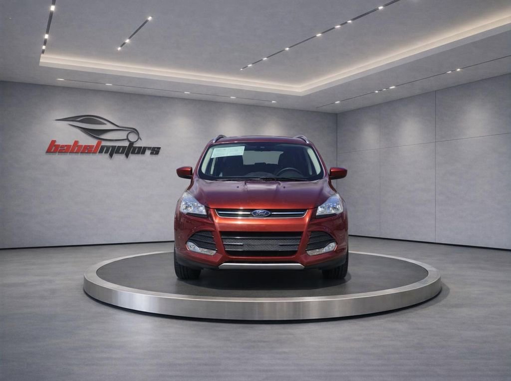 Used 2014 Ford Escape SE FWD image 2