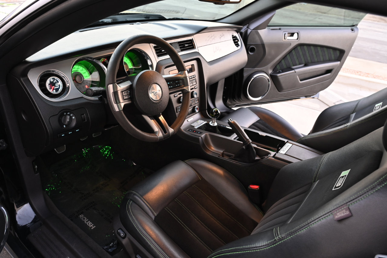 Used 2012 Ford Mustang GT Premium w/ HID Headlamps & Security Pkg image 14