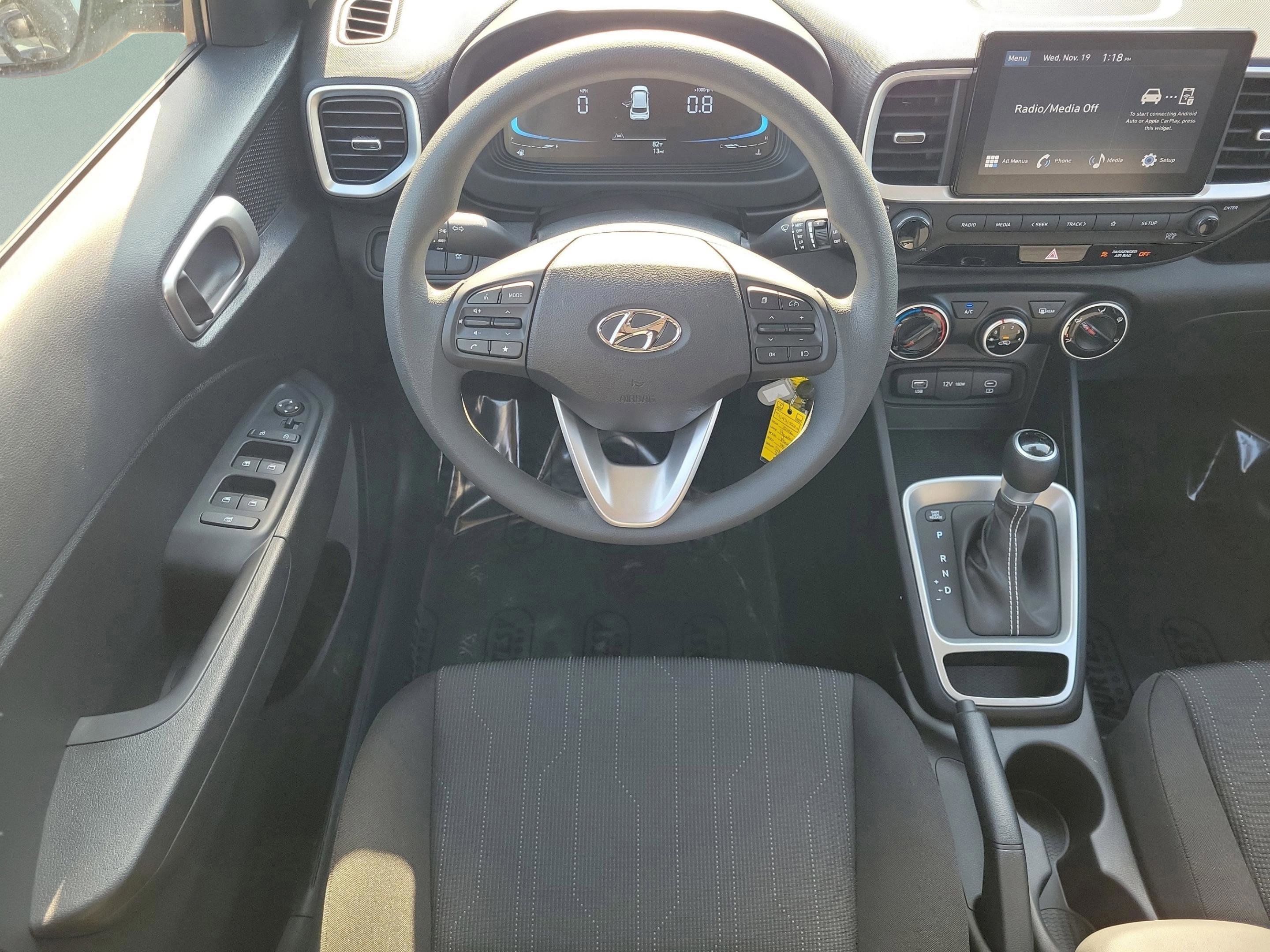 New 2026 Hyundai Venue SE image 29