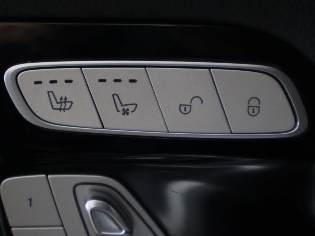 Used 2019 Mercedes-Benz G 63 AMG G 63 AMG w/ Seat Comfort Package image 40