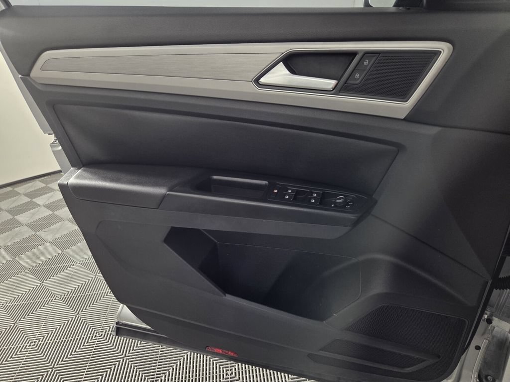 Used 2018 Volkswagen Atlas SE FWD image 20