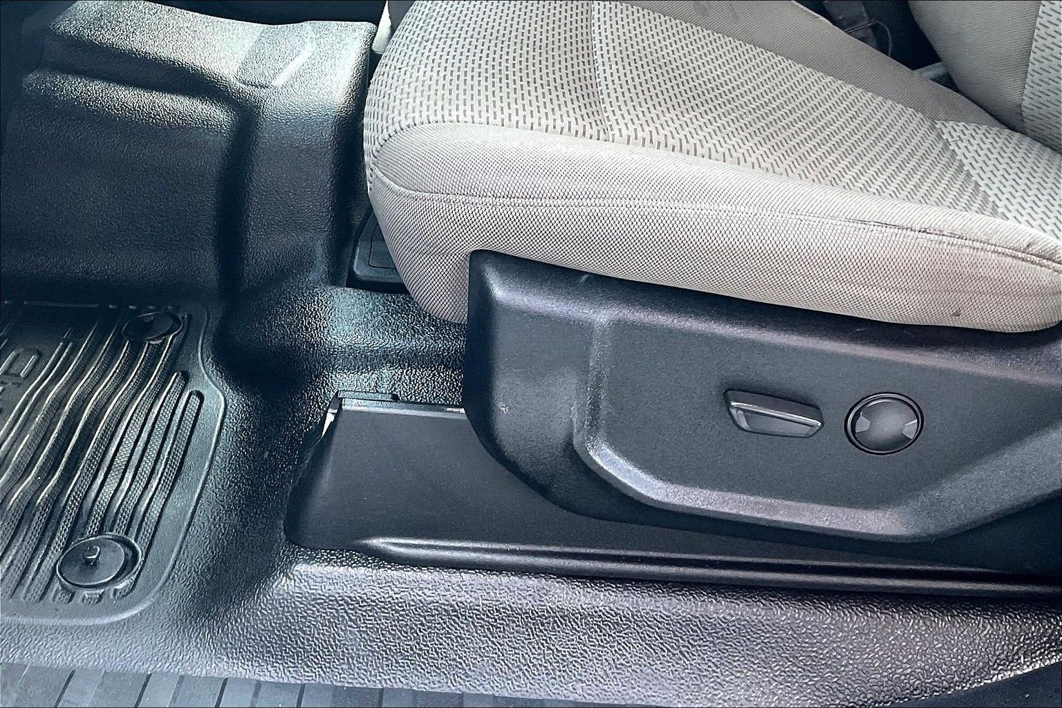 Used 2021 Ford F350 XLT w/ XLT Value Package image 16