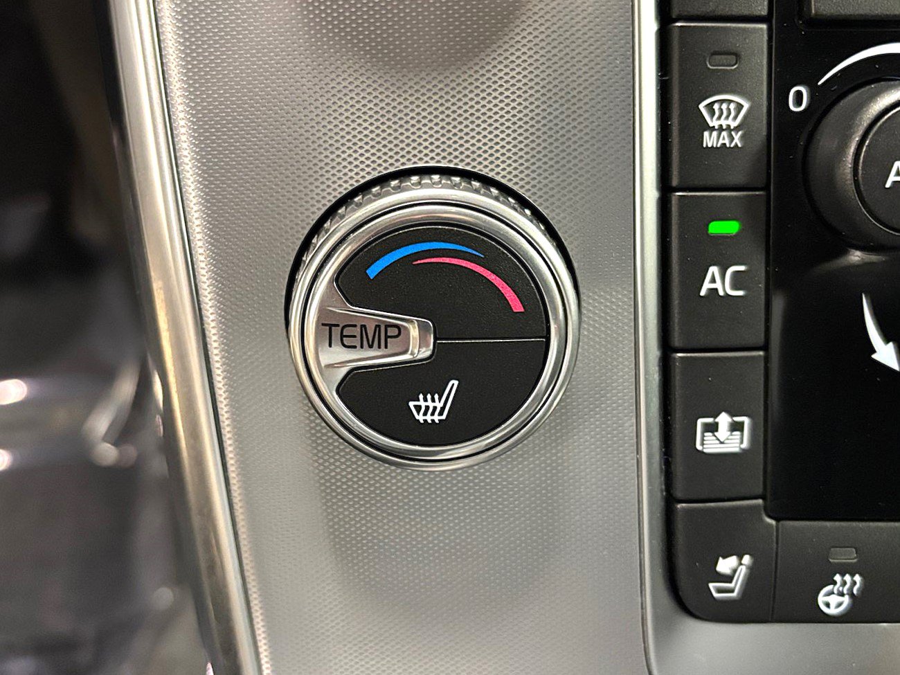Used 2018 Volvo S60 T5 Inscription w/ Protection Package FWD image 27