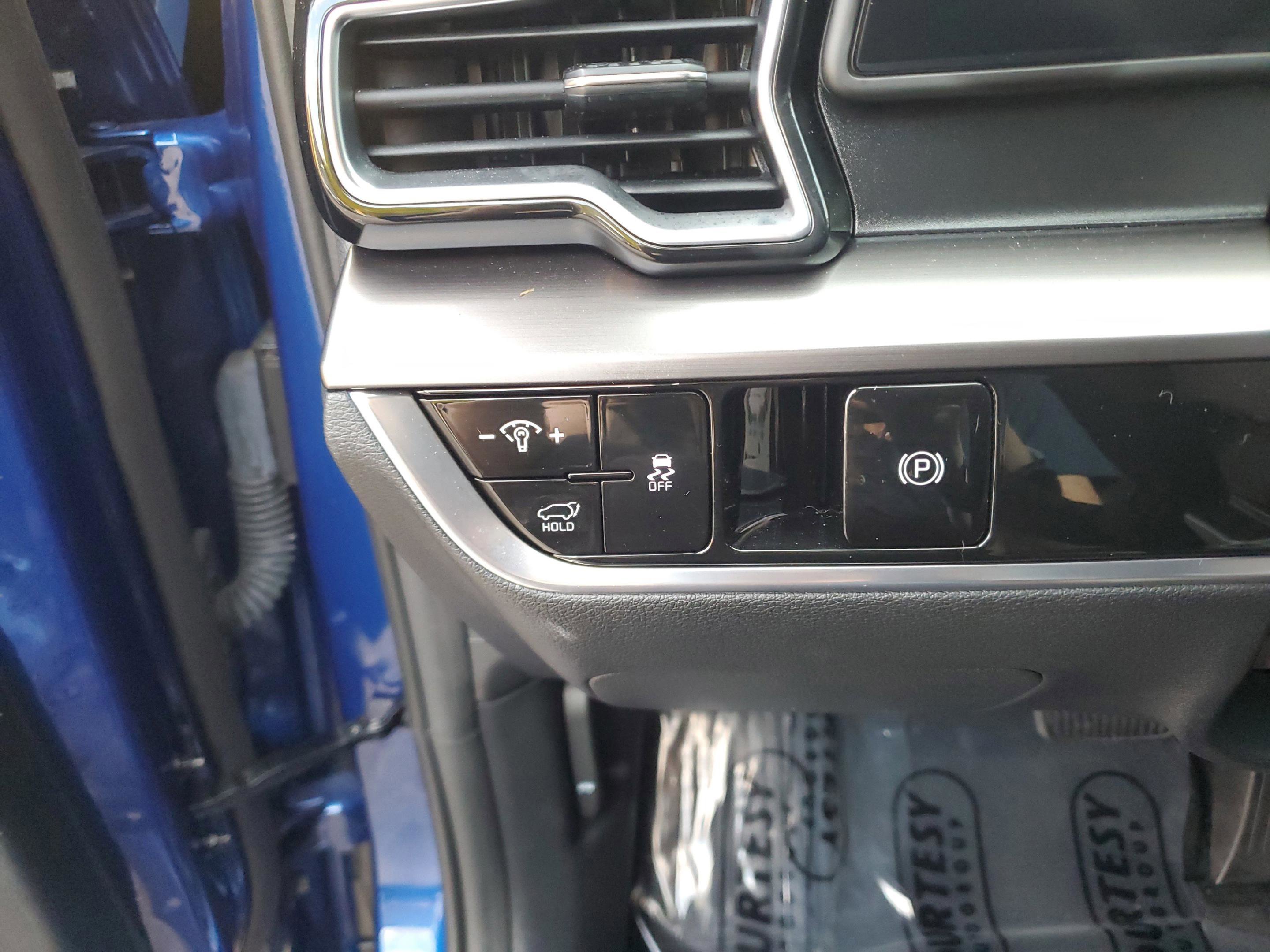 Certified 2025 Kia Sportage EX w/ Premium Package FWD image 26