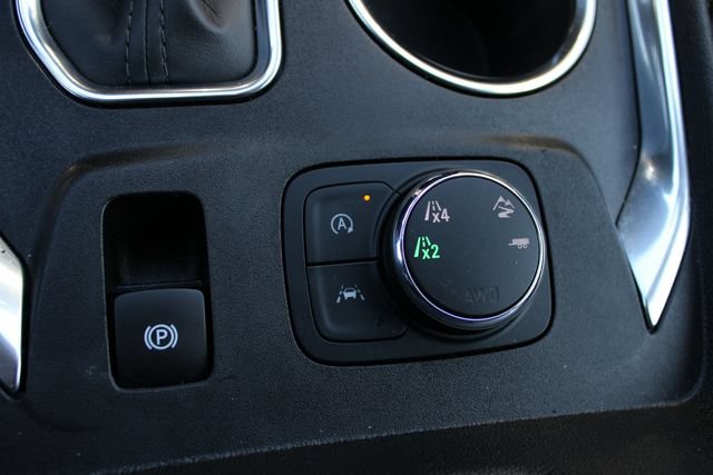 Used 2023 Chevrolet Traverse Premier w/ Redline Edition AWD/4WD image 22