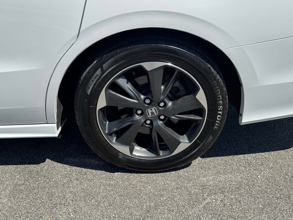 Used 2024 Honda Odyssey Elite image 8