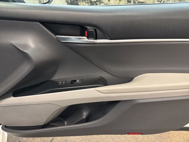 Used 2020 Toyota Camry LE w/ Sunroof Package FWD image 28