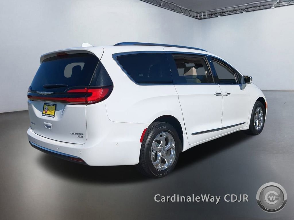 Used 2021 Chrysler Pacifica Limited w/ Premium & Safety Sphere Group image 22