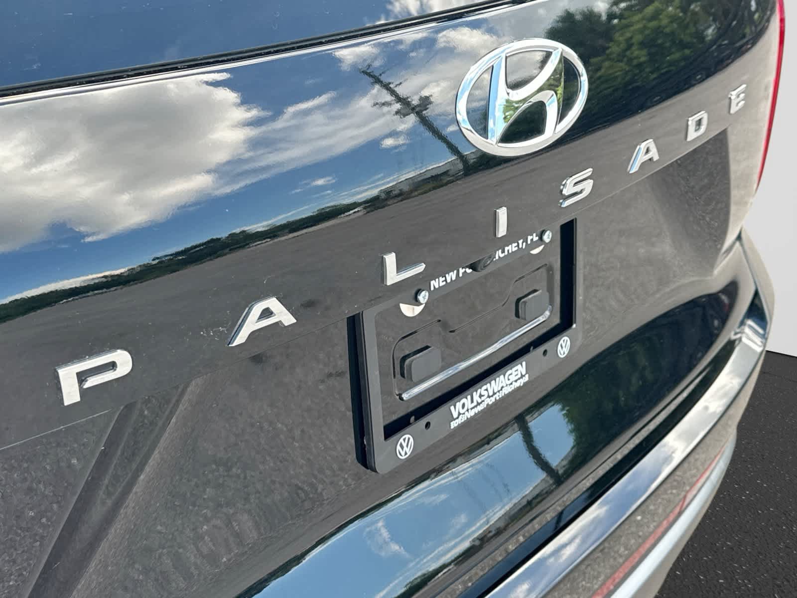 Used 2023 Hyundai Palisade Limited FWD image 19