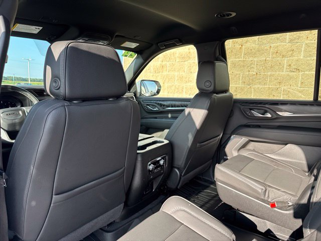Used 2024 GMC Yukon Denali w/ LPO, Floor Liner Package AWD/4WD image 15