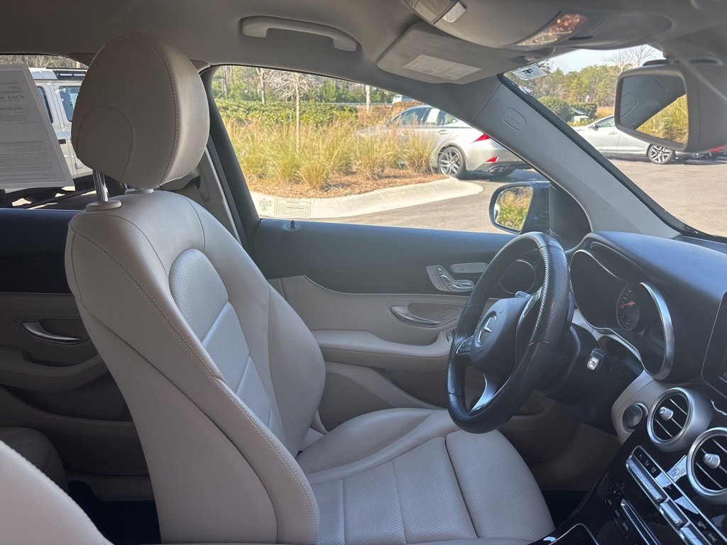 Used 2019 Mercedes-Benz GLC 300 4MATIC image 42