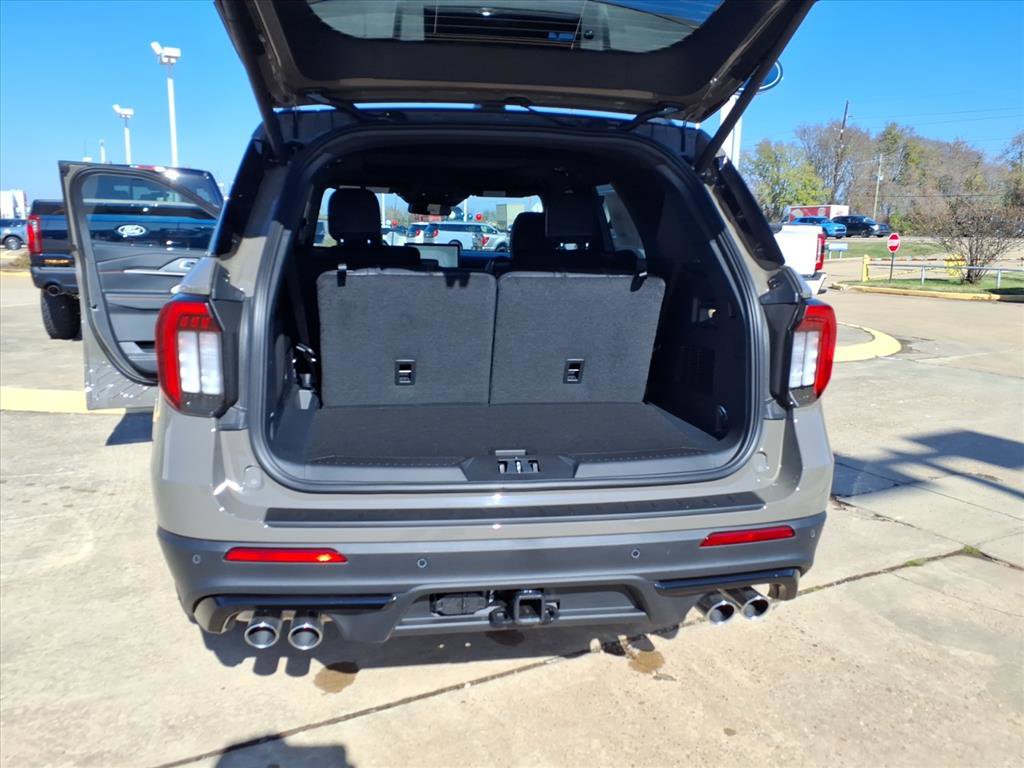 New 2026 Ford Explorer ST w/ Sun And Sound Package image 19