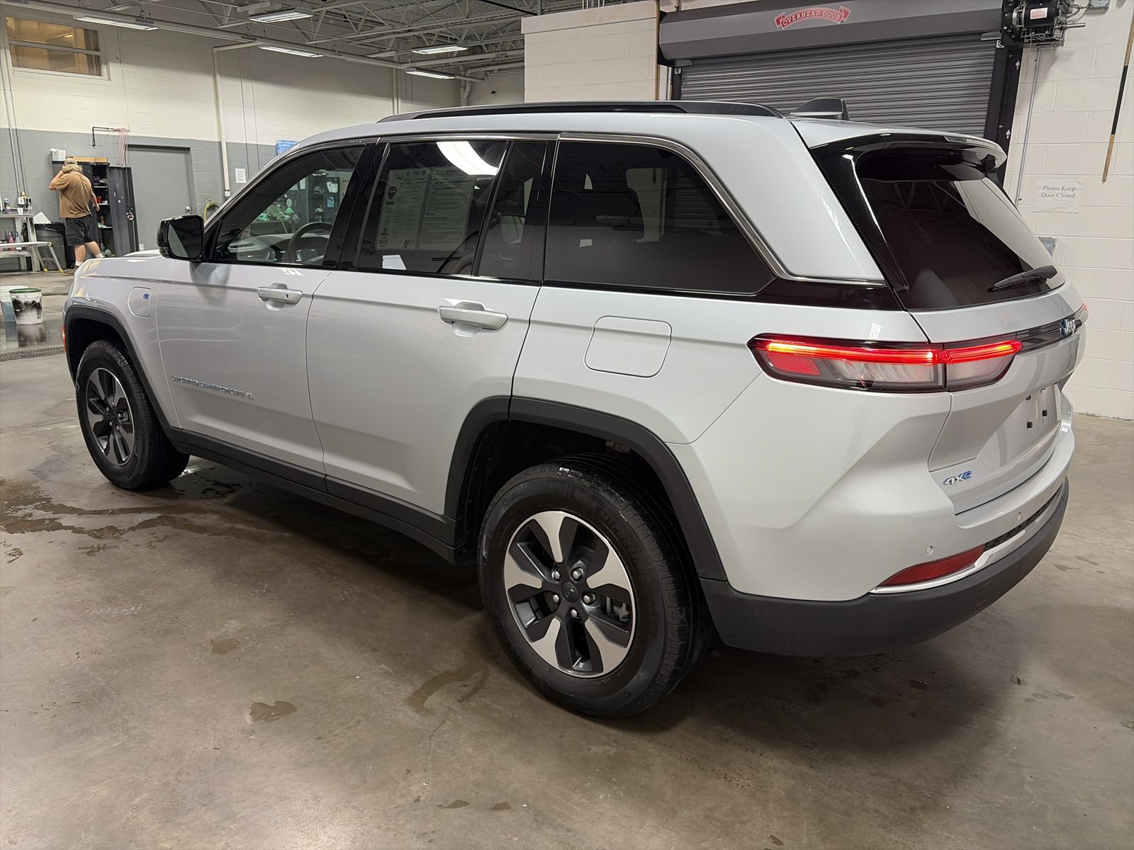 Used 2024 Jeep Grand Cherokee Limited 4xe AWD/4WD image 5