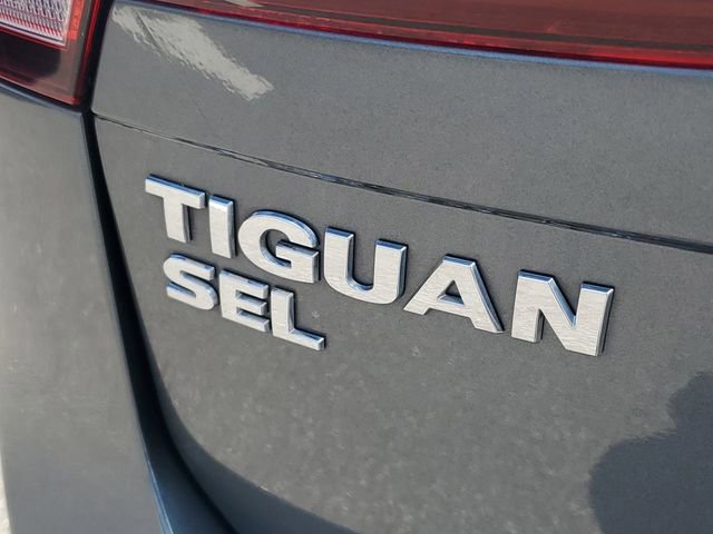 Used 2018 Volkswagen Tiguan SEL Premium FWD image 6