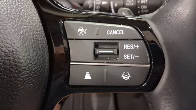 Used 2025 Honda Pilot Touring image 39
