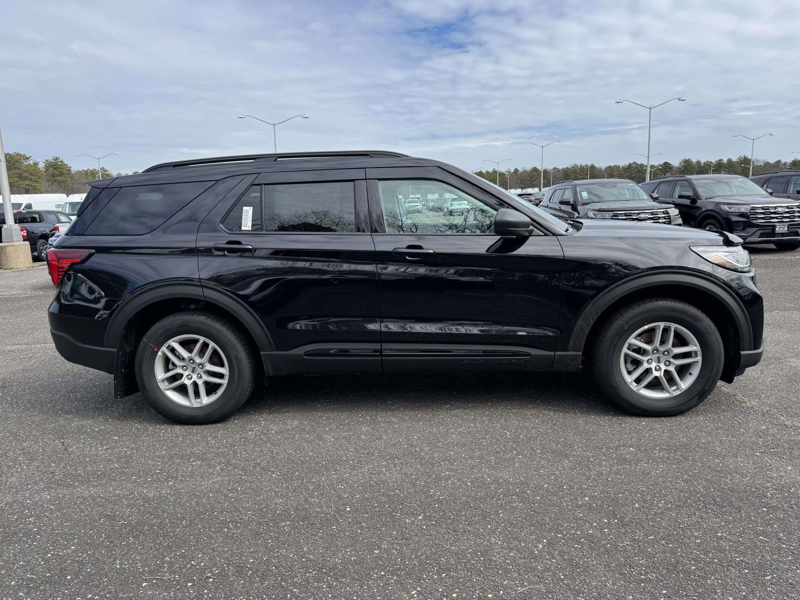 New 2026 Ford Explorer Active image 6