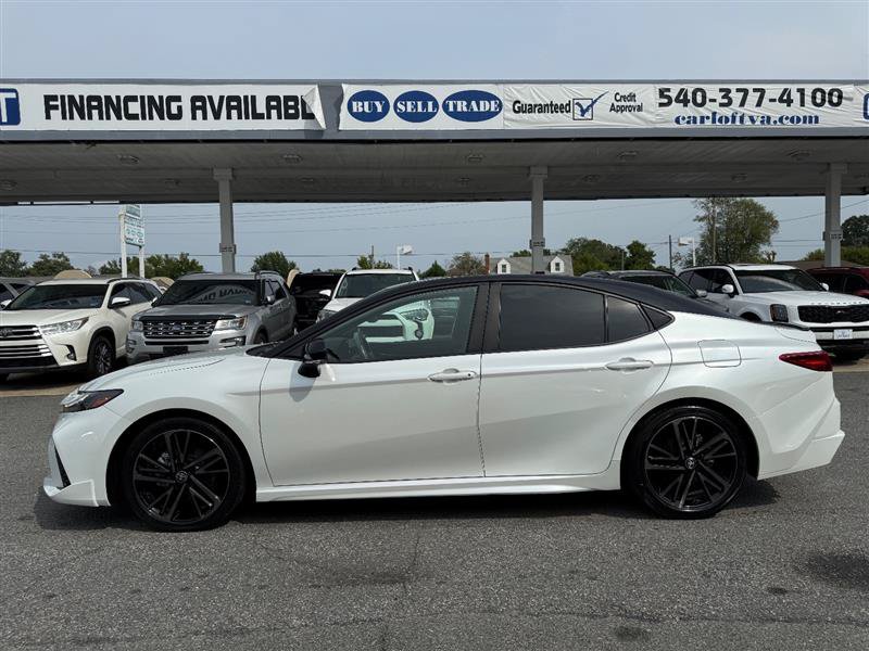 Used 2025 Toyota Camry XSE FWD image 9