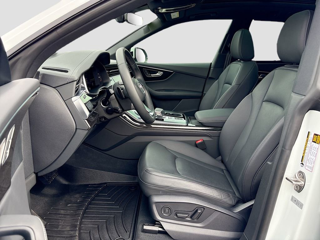 Used 2025 Audi Q8 Premium Plus AWD/4WD image 19