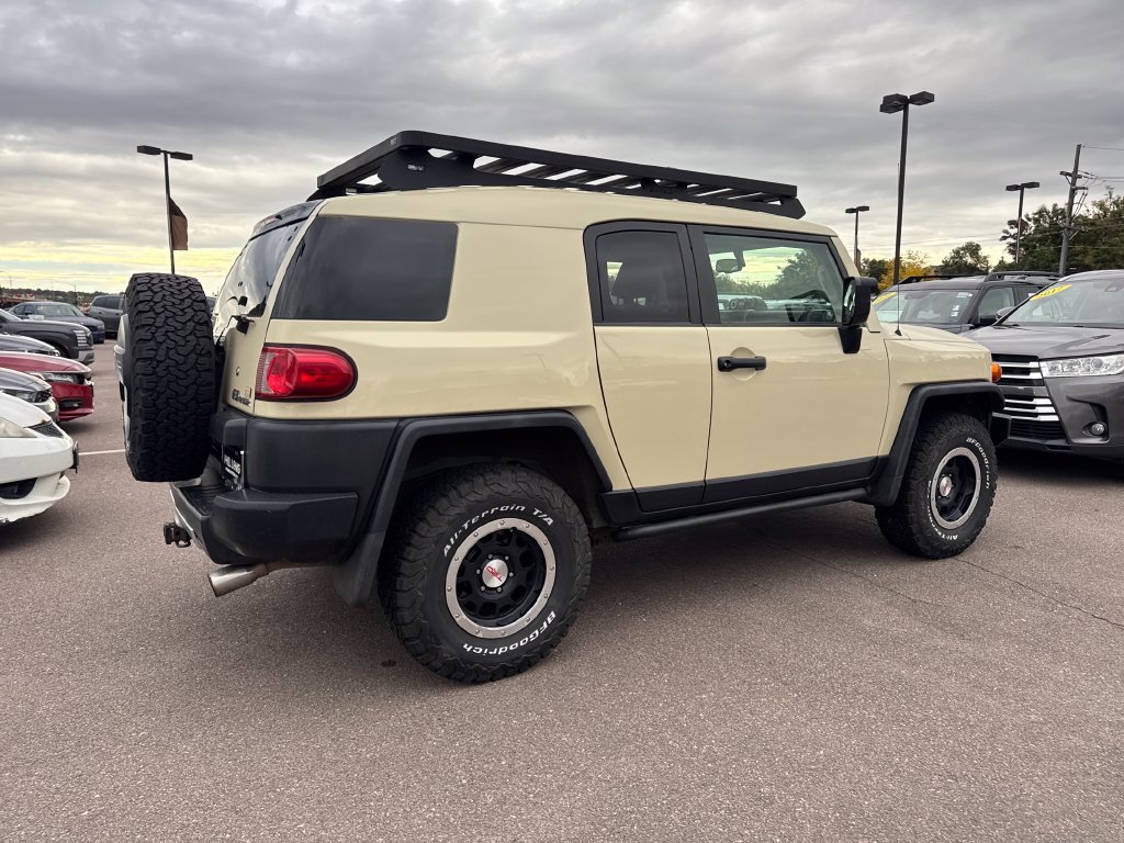 Used 2010 Toyota FJ Cruiser 4WD image 10