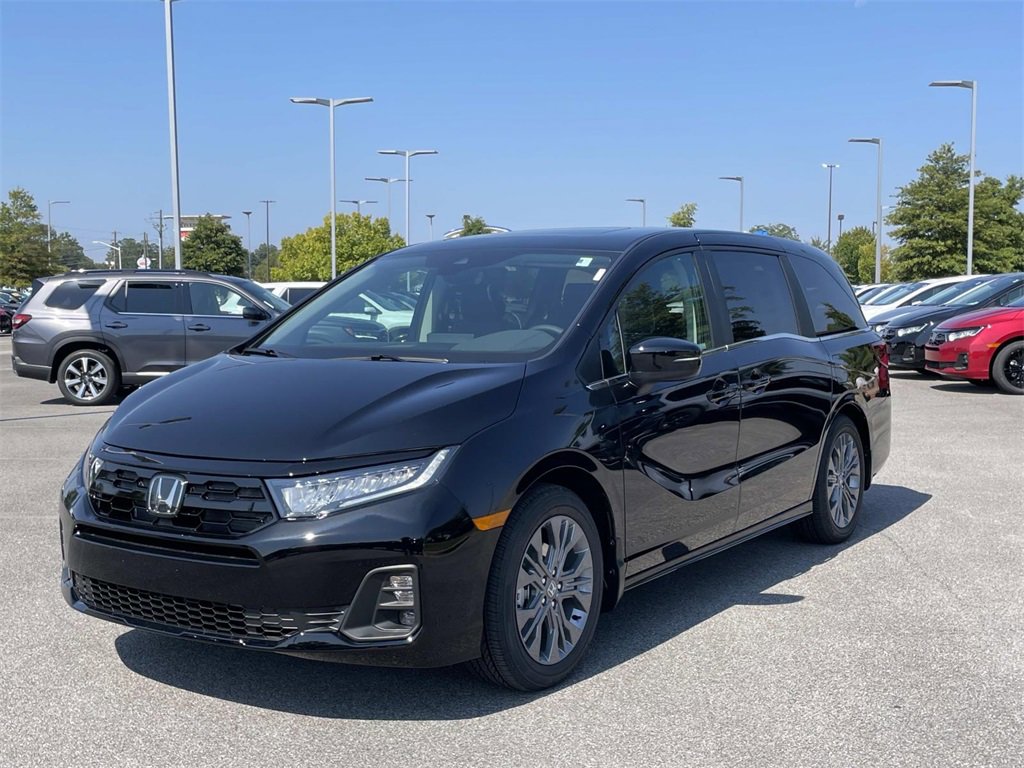 New 2026 Honda Odyssey Touring image 7