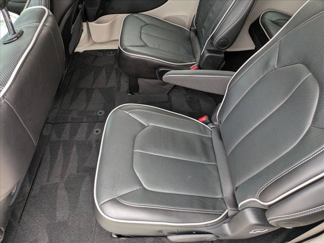 Used 2024 Chrysler Pacifica Limited FWD image 18
