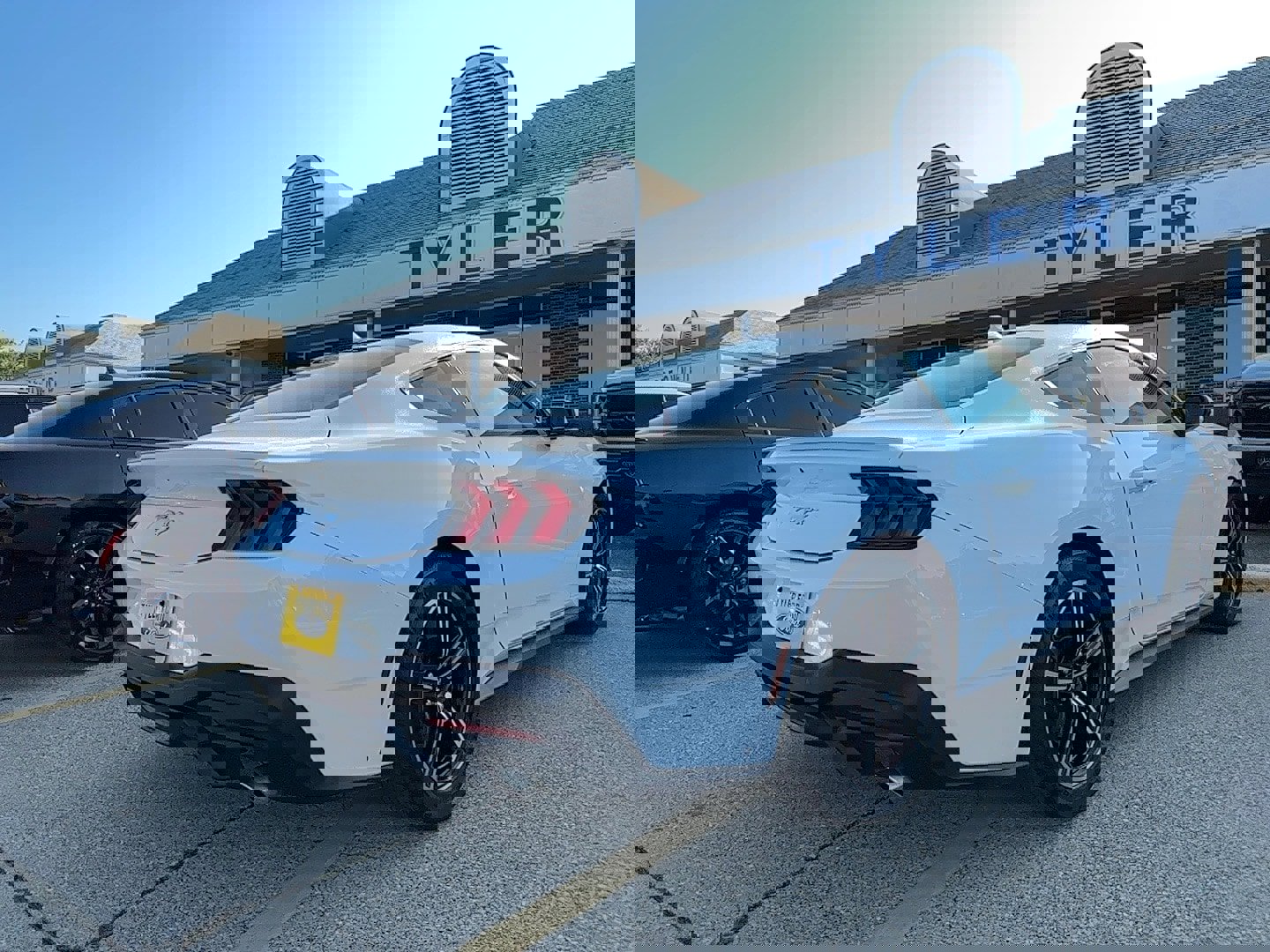 Used 2024 Ford Mustang Premium image 6