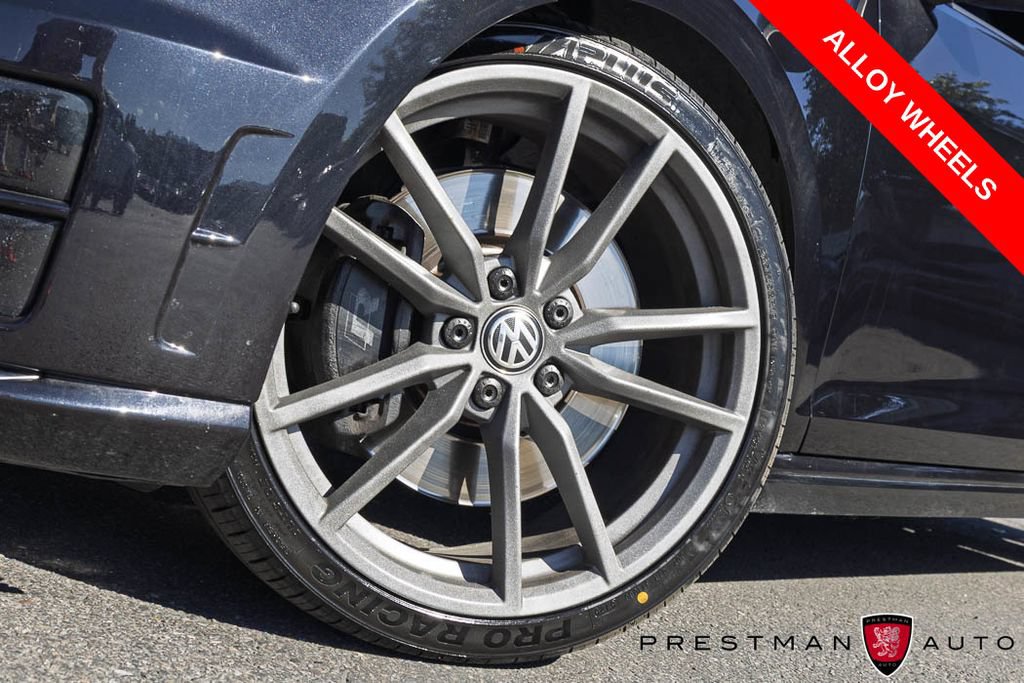 Used 2017 Volkswagen Golf R 4-Door AWD/4WD image 11