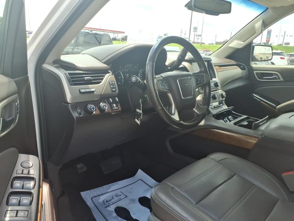 Used 2019 GMC Yukon Denali w/ Denali Ultimate Package AWD/4WD image 6