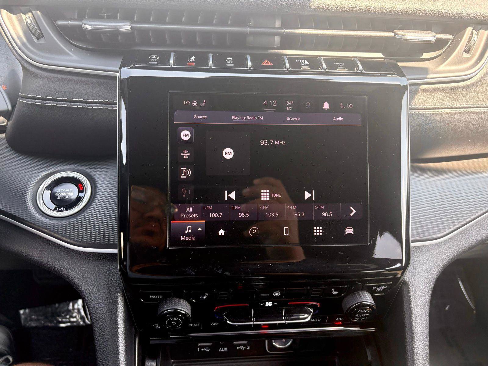 Used 2024 Jeep Grand Cherokee Altitude AWD/4WD image 20