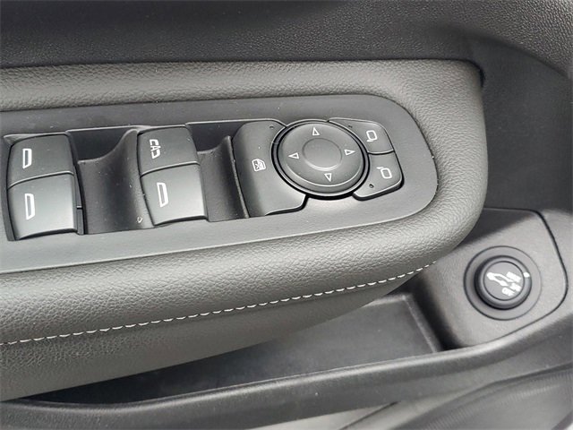 Certified 2023 GMC Terrain SLT w/ Elevation Edition image 17