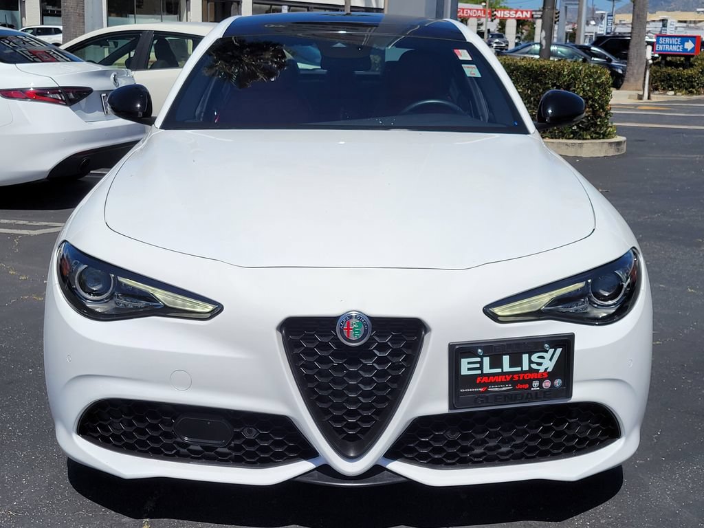 Used 2022 Alfa Romeo Giulia Veloce RWD image 30