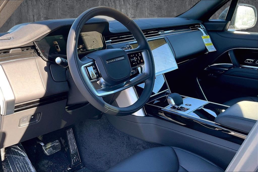 New 2026 Land Rover Range Rover SE image 7