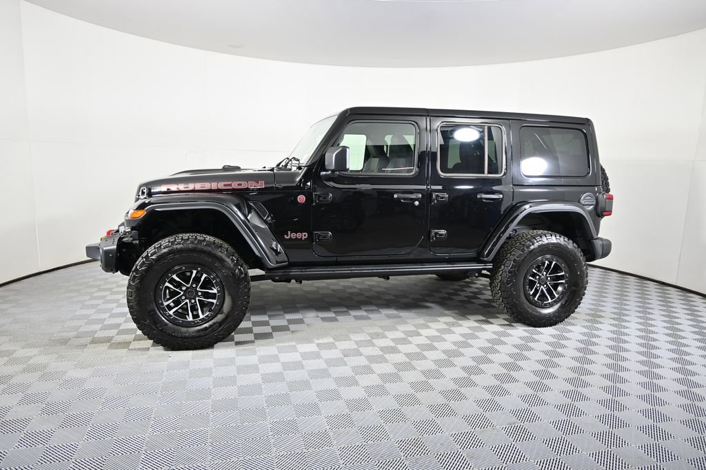 Used 2024 Jeep Wrangler Unlimited Rubicon AWD/4WD image 2