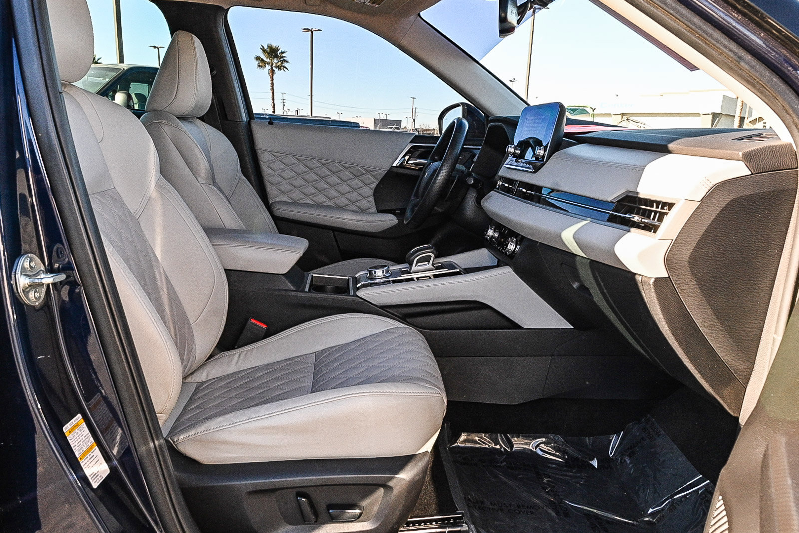 Used 2022 Mitsubishi Outlander SEL image 17