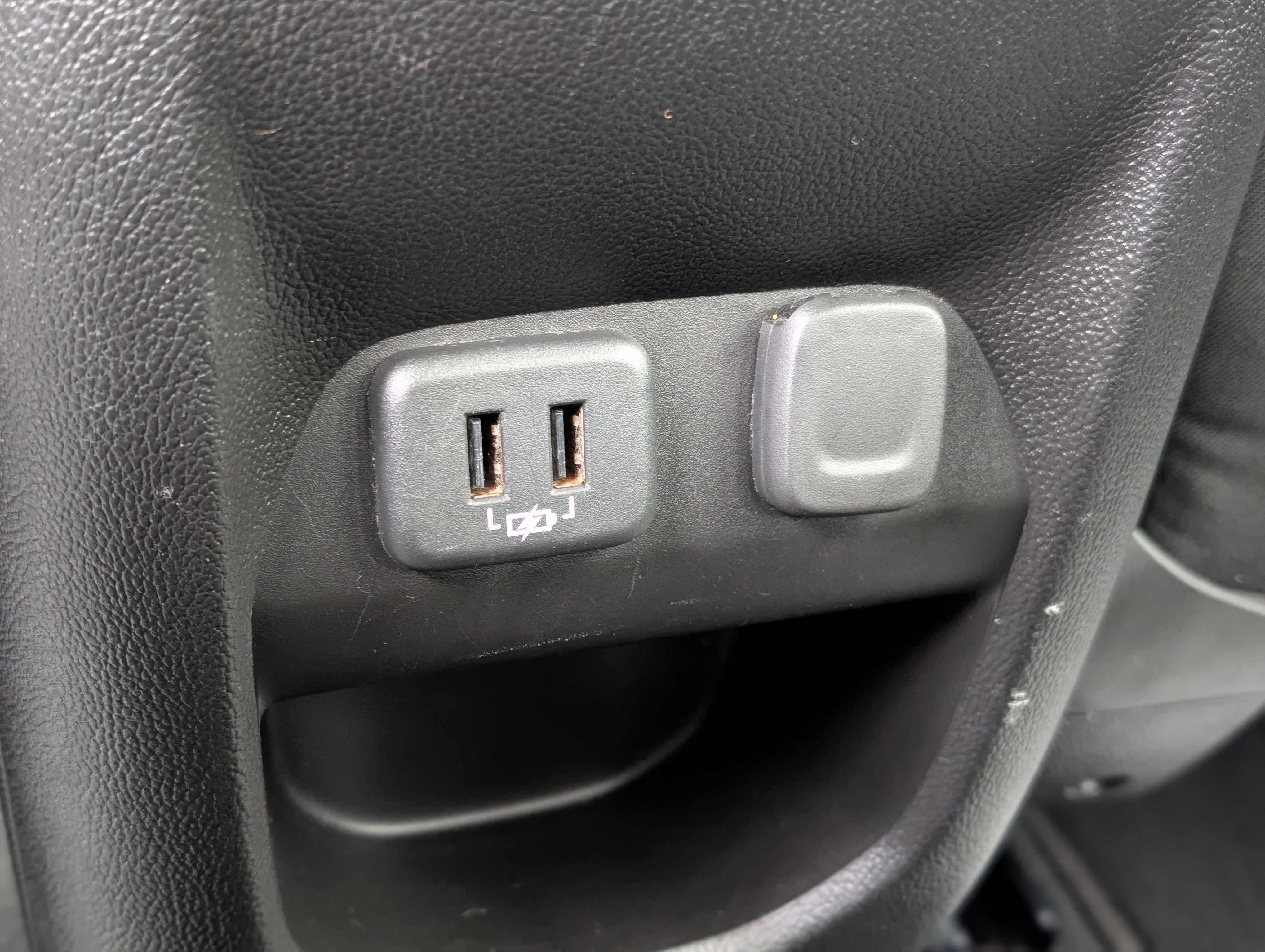 Used 2019 Chevrolet Colorado LT image 32