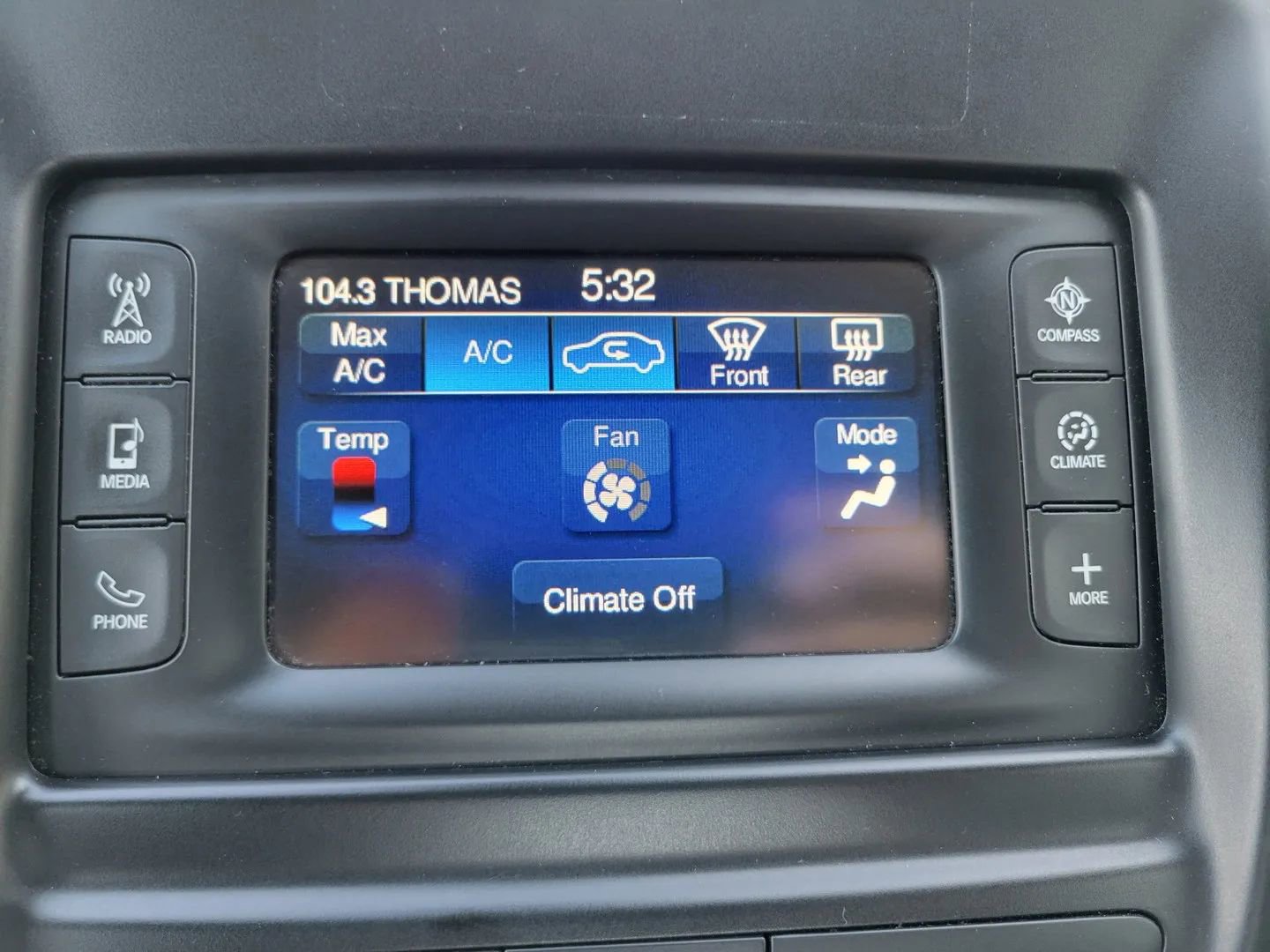 Used 2015 Chrysler 200 Limited w/ Convenience Group image 22