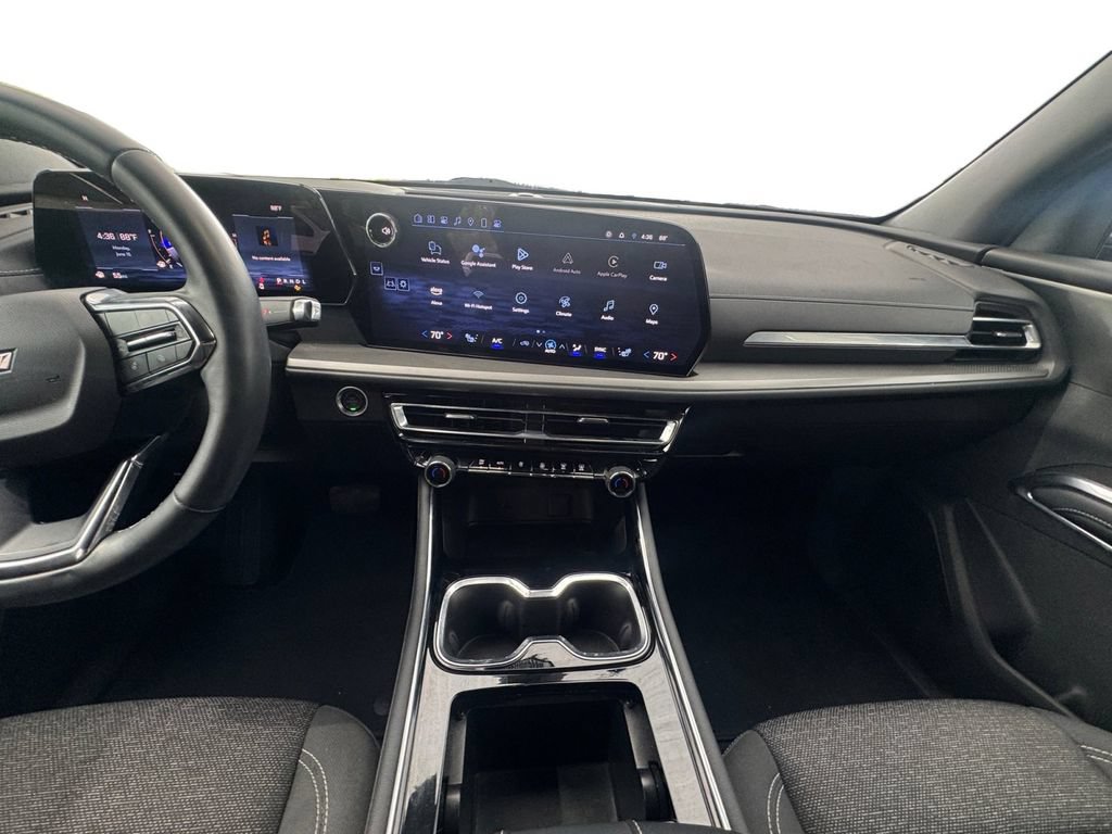 Used 2024 Chevrolet Traverse LS FWD image 12