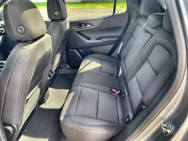 Used 2025 Chevrolet Equinox LT w/ Safety and Technology Package FWD image 25