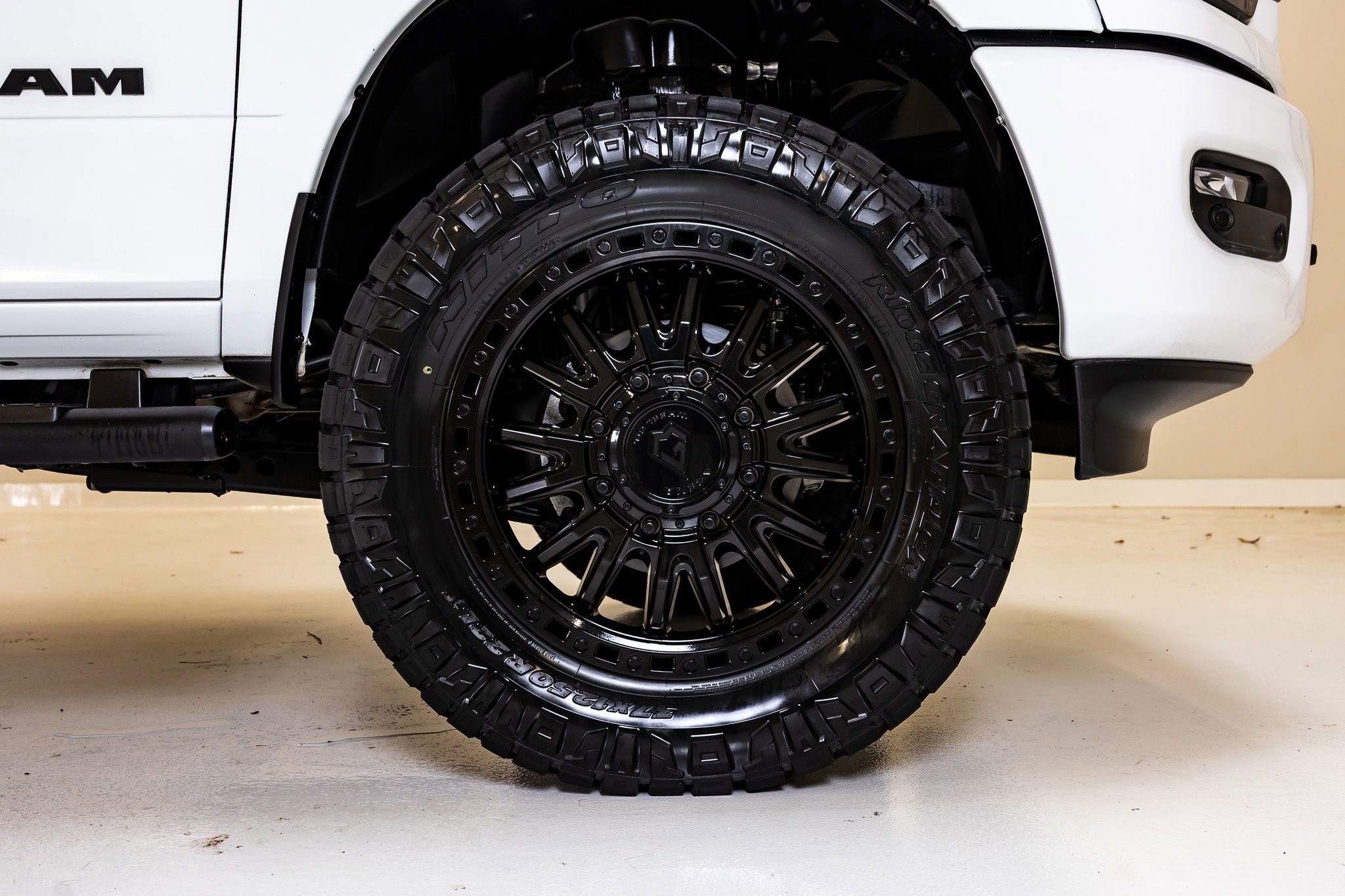 Used 2024 RAM 3500 Laramie w/ Night Edition AWD/4WD image 12