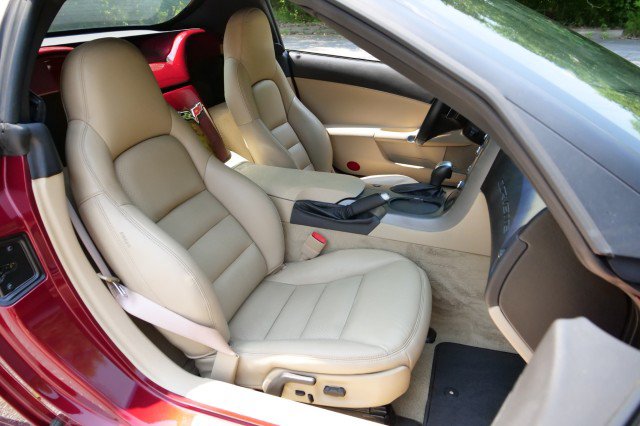 Used 2007 Chevrolet Corvette Convertible w/ Preferred Equipment Group RWD image 30